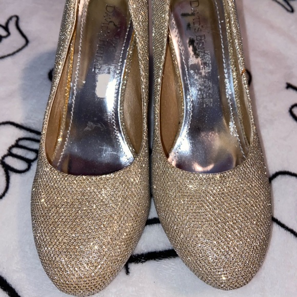Sparkly gold David’s Bridal heels - Picture 2 of 4